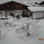 Haus Straninger *